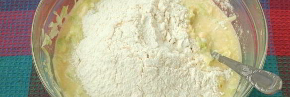 закусочные маффины с кабачком и сыром