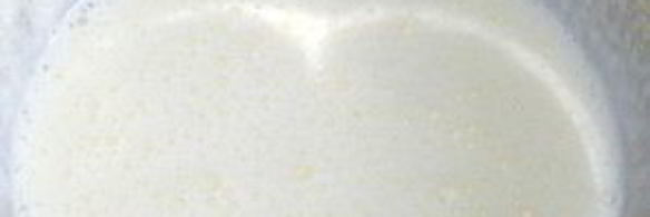 бисквитные оладьи с черной смородиной