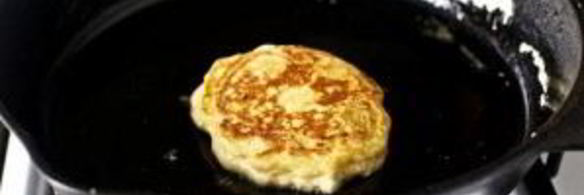 черничные оладьи с йогуртом