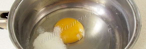 дрожжевые оладьи на кефире с вишневым соусом