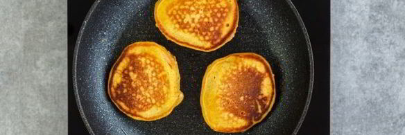 морковные оладьи с изюмом