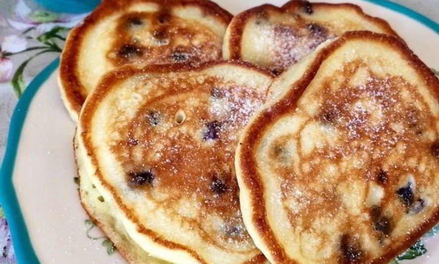 Рецепт оладушек с черникой