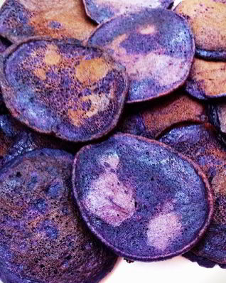 Оладьи из черники на кефире