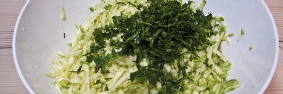 оладьи из кабачков с зеленью