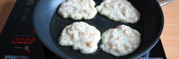 оладьи из куриного филе с крахмалом и кефиром