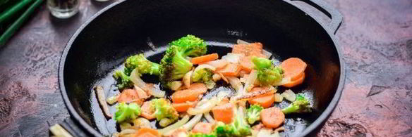 оладьи из куриной печени с овощами