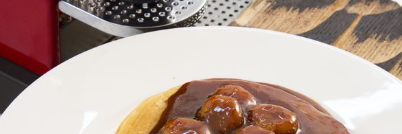 оладьи на кефире с фруктами