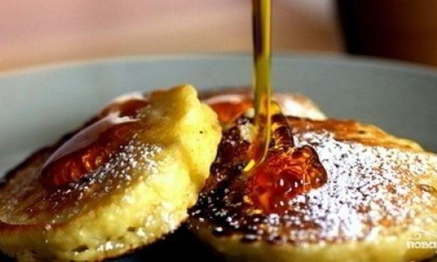 Рецепт оладий на кефире с яблоками