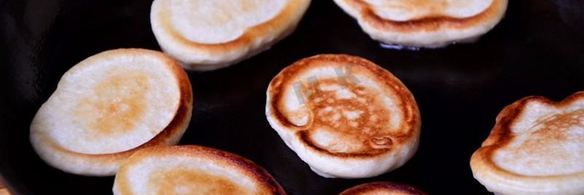 оладьи на сыворотке пышные без яиц