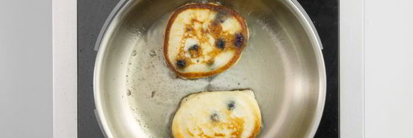 оладьи с голубикой