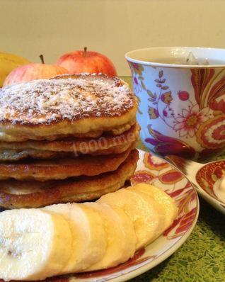 Оладьи с яблоками и бананами на кефире