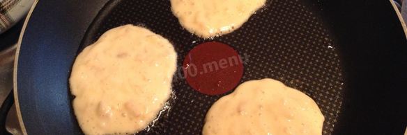 оладьи с яблоками и бананами на кефире