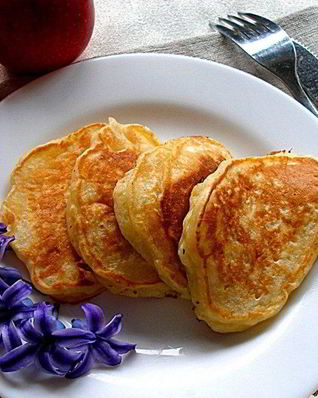 Оладьи с яблоками