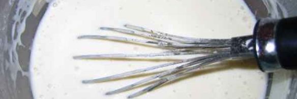 оладьи с яйцом и зеленым луком