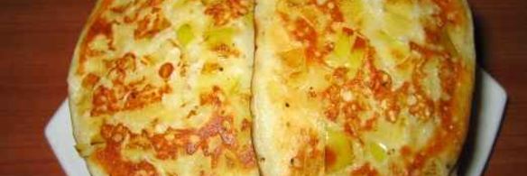 оладьи с яйцом и зеленым луком