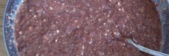 печеночные оладьи под соусом из огурца