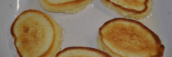 пышные оладьи на кефире с сюрпризом