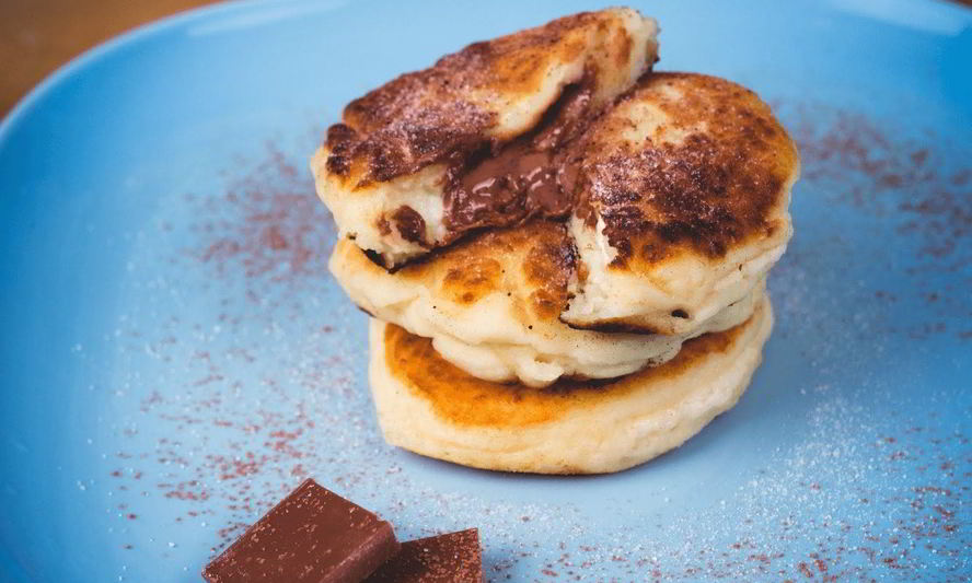 Рецепт творожных оладий с шоколадом