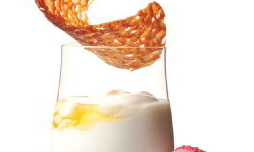 Рецепт личей в йогурте с печеньем