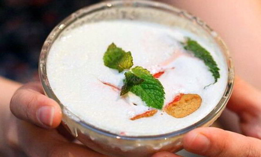 Рецепт парфе из клубники с имбирным печеньем и фреш-кремом