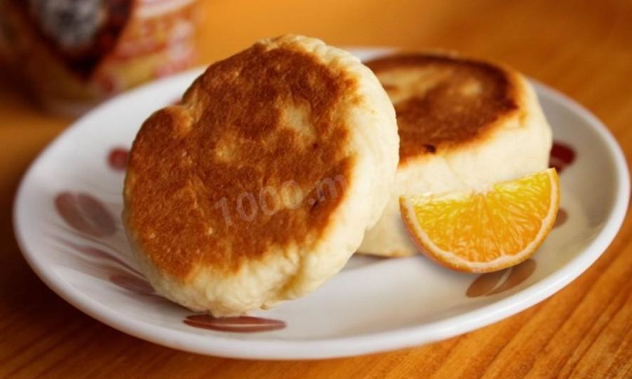 Рецепт простого печенье на сметане на сковороде с яичными желтками