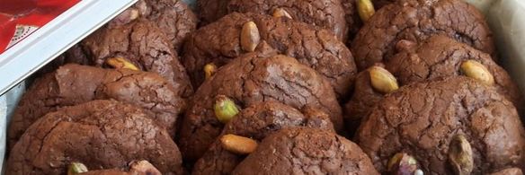 шоколадное печенье с фисташками