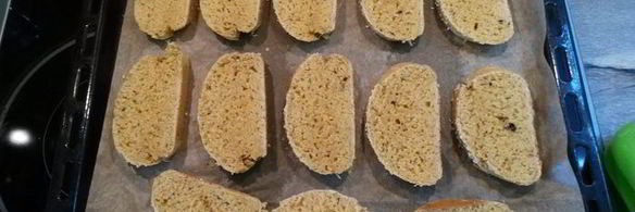 закусочное печенье бискотти с сыром и пряностями