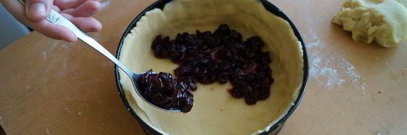 баскский пирог с вишней