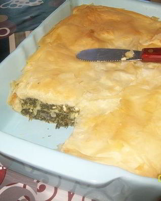 Греческий пирог со шпинатом и сыром Фета