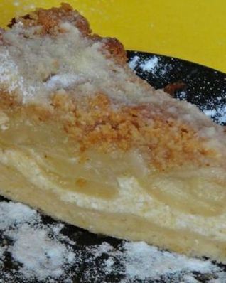 Грушевый пирог с хрустящей посыпкой