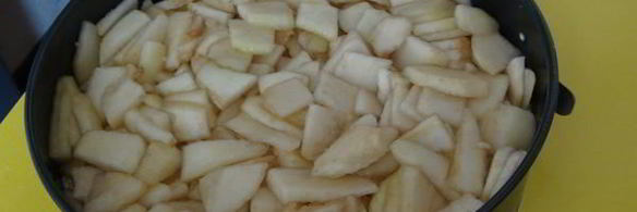 грушевый пирог с хрустящей посыпкой