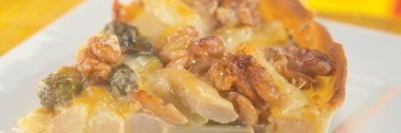 Киш из спаржи с грецким орехом