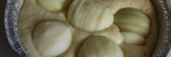 кукурузно-манный пирог с грушами