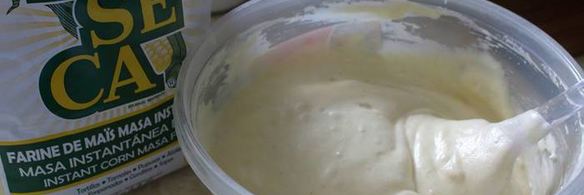 кукурузно-миндальный пирог со сливами