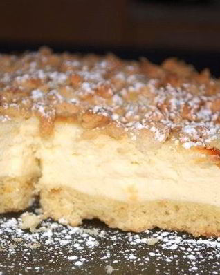 Песочный пирог с творожной начинкой