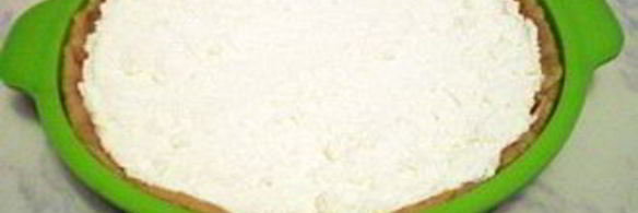 песочный пирог с творожной начинкой