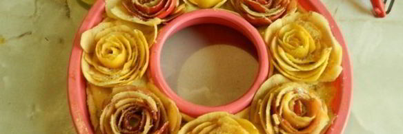 пирог-кольцо с яблочными розами