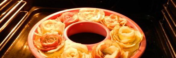 пирог-кольцо с яблочными розами