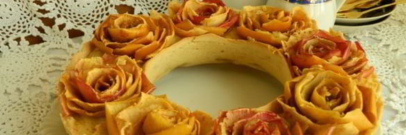 пирог-кольцо с яблочными розами