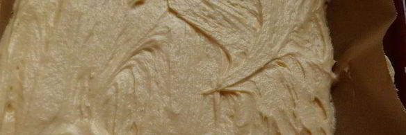 пирог с абрикосами и взбитыми сливками