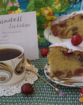 Пирог с черешней