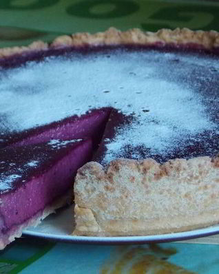 Пирог с черной смородиной