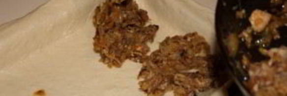 пирог с капустой и рыбной консервой