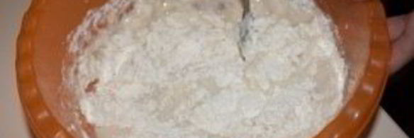 пирог с капустой и рыбной консервой