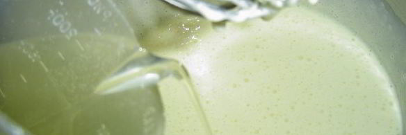 пирог с малиной и орехами