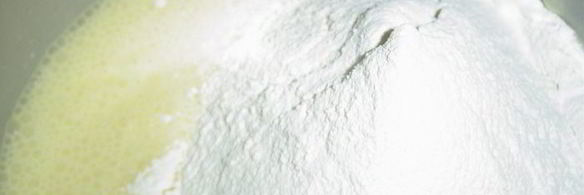 пирог с малиной и орехами