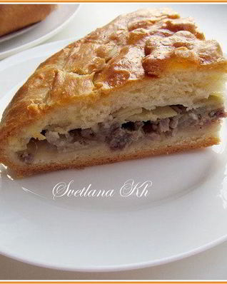 Пирог с мясом и картофелем