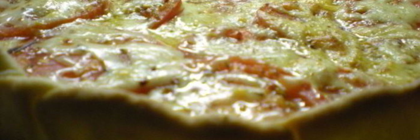 Пирог с помидорами и сыром