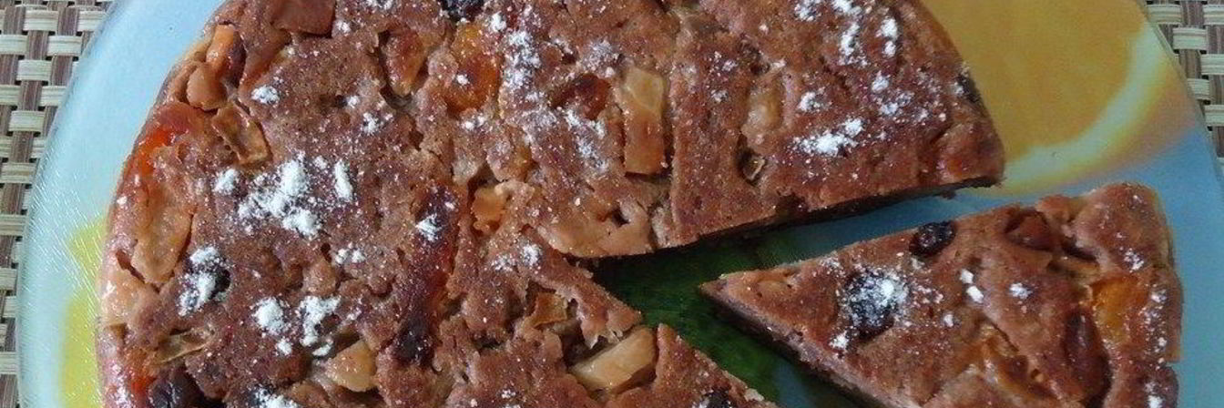 Пирог с сухофруктами в мультиварке