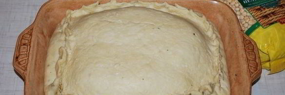 пирог с томленым мясом и горохом